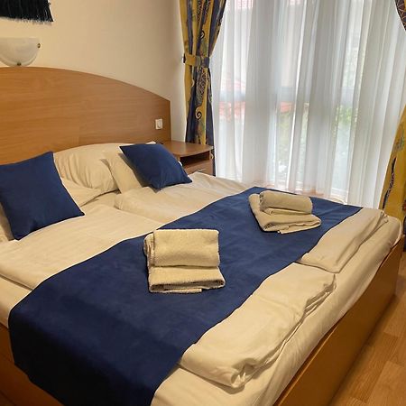Amore Apartmanhaz Siófok Extérieur photo