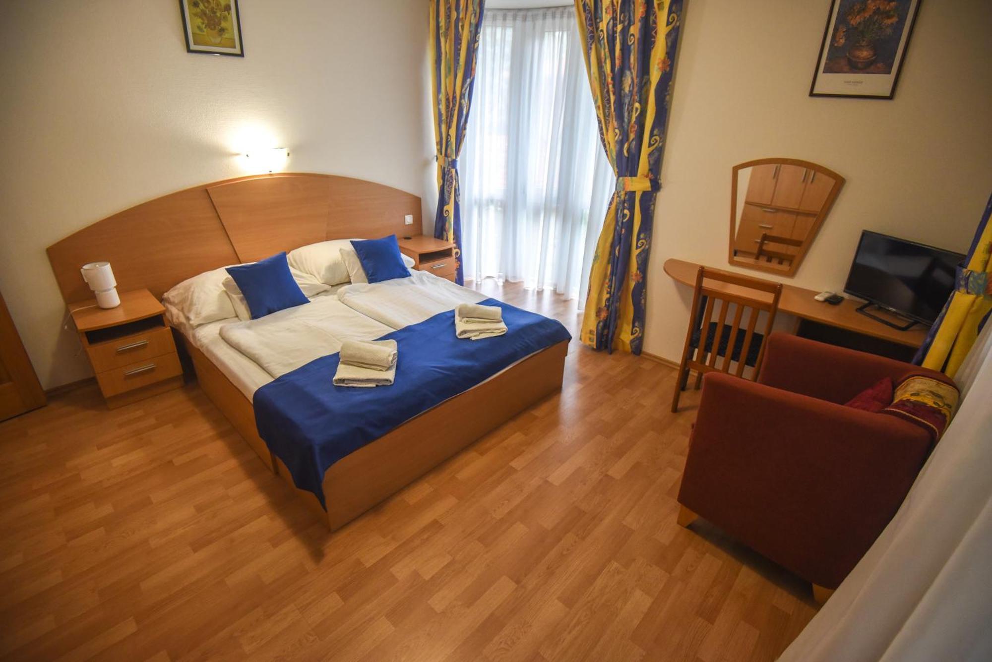 Amore Apartmanhaz Siófok Extérieur photo